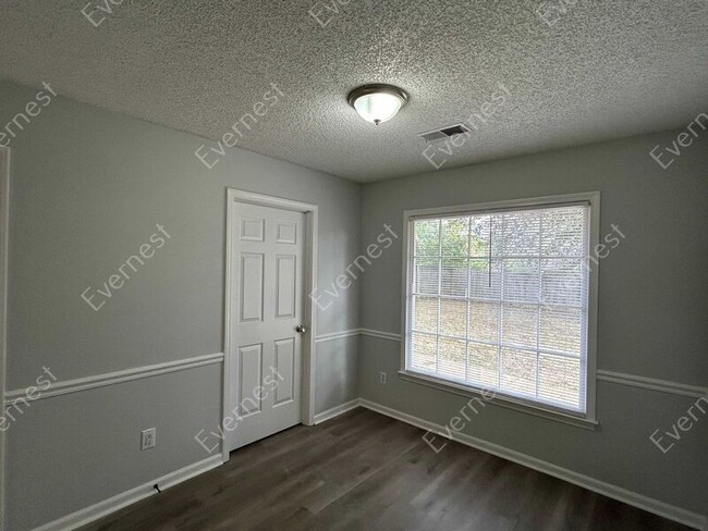 Building Photo - 4176 Chesapeake Way