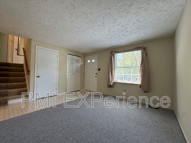 Building Photo - 902 Narrowleaf Dr