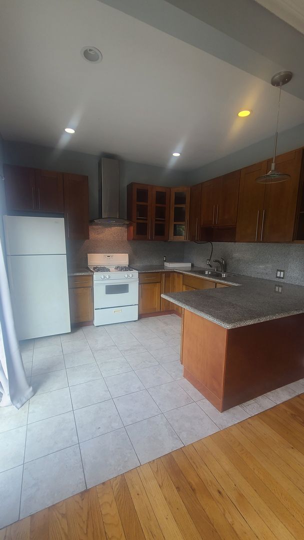 Foto del edificio - Lovely apartment with amazing location by ...