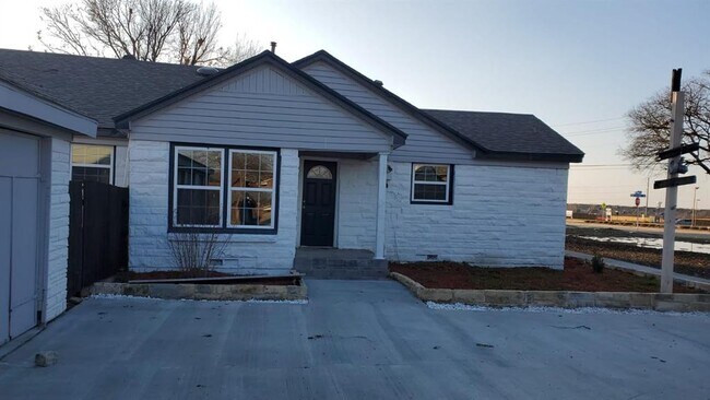 Foto del edificio - 725 W Brown St