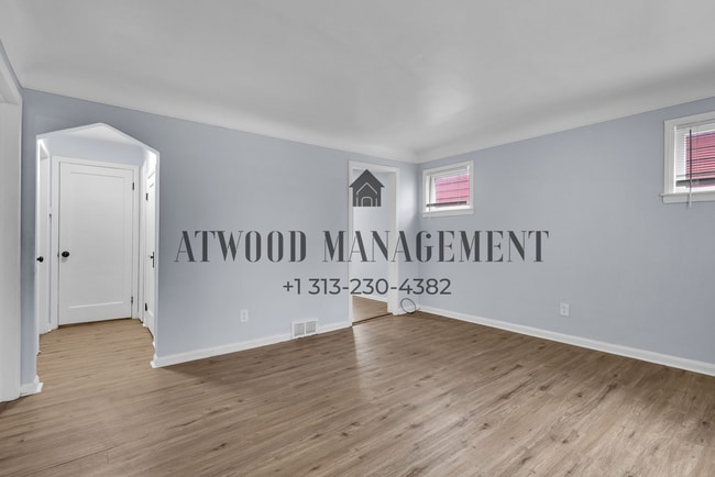 Building Photo - This beautifully updated 3-bedroom, 1-bath single-family home is ready for move-in!