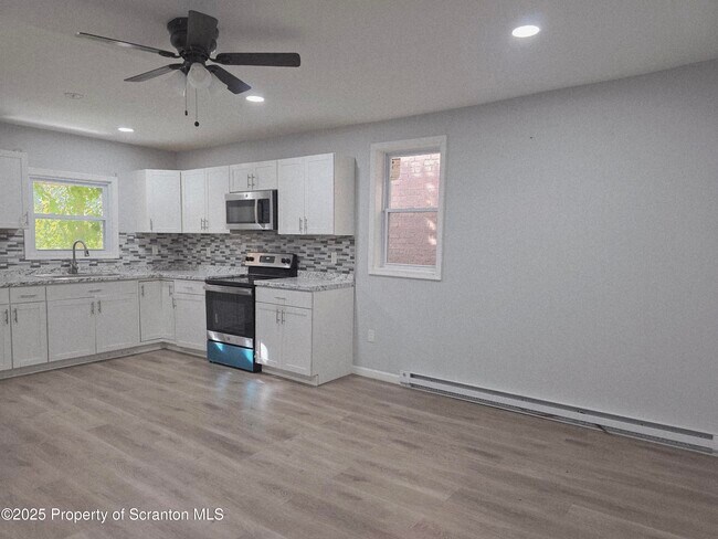 Foto del edificio - 409 Pittston Ave