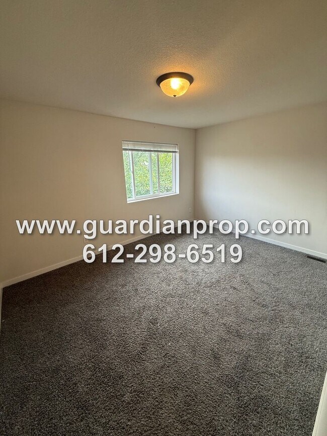 Foto del edificio - 7555 Cloman Way E