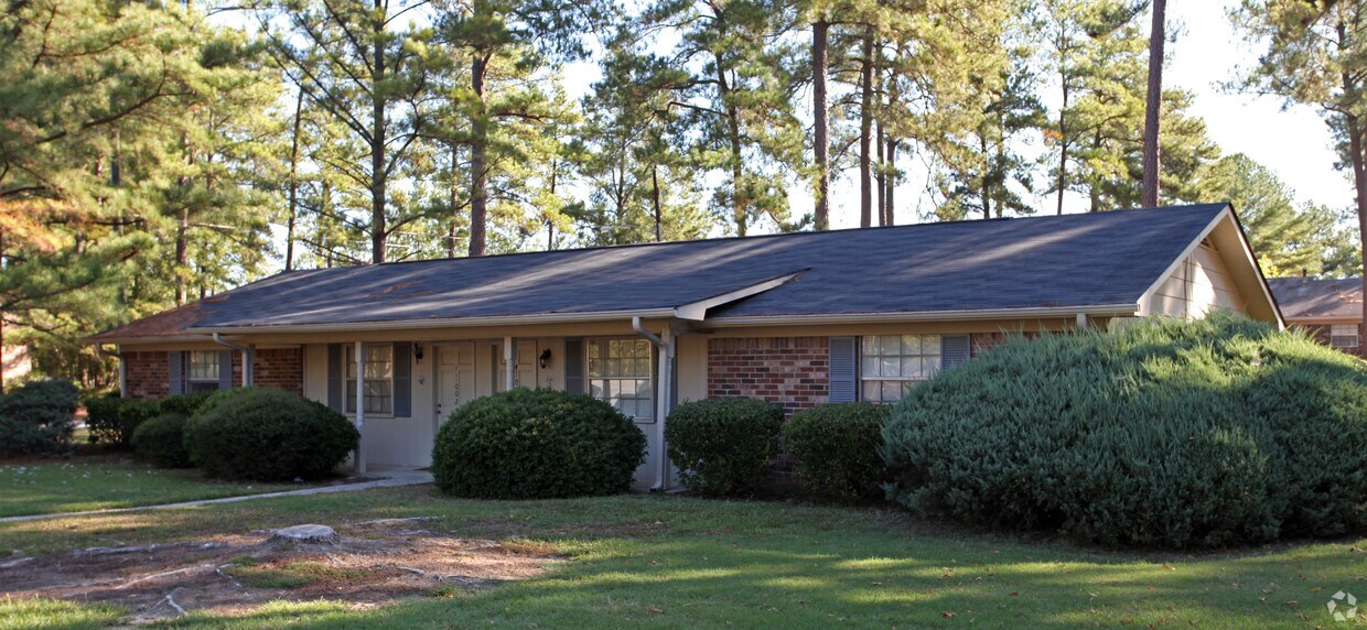 Woodknoll Duplexes Apartments in Augusta, GA