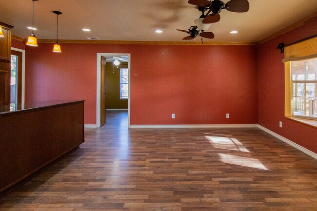 Building Photo - 780 FM 2271