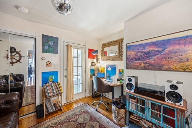 Foto del edificio - 107 Harrison St