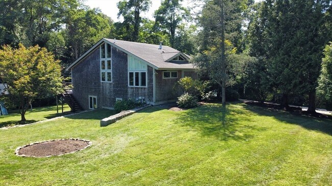 Foto del edificio - 3 Nonquitt Ave