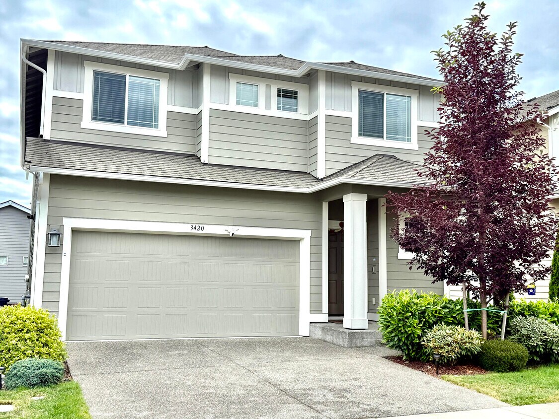 Foto principal - 3420 80th Ave NE
