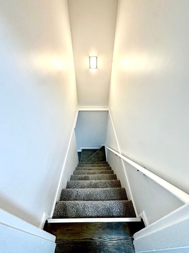 Foto del edificio - 345 Harvard Dr