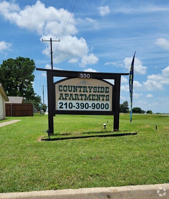 Building Photo - Countryside Apartments