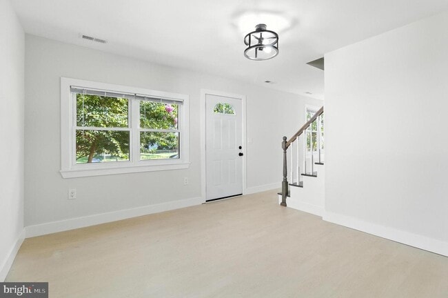 Building Photo - 821 S Woodlynn Rd