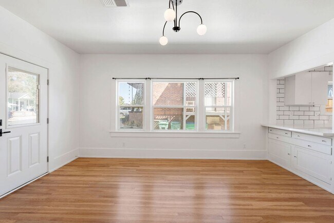 Foto del edificio - 412 Roberts St