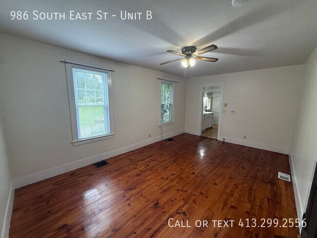 Building Photo - 986 S East St