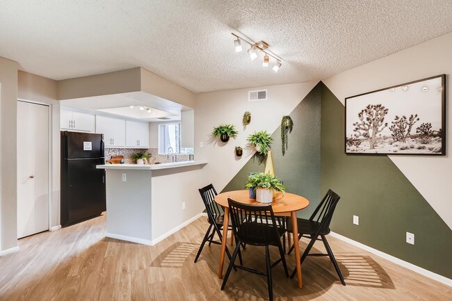 Genoa Lakes apartments — community photo - Genoa Lakes