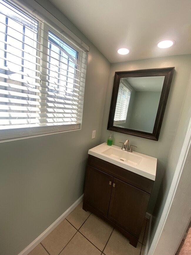 Downstairs 1.5 Bath - 1725 Buena Vista St