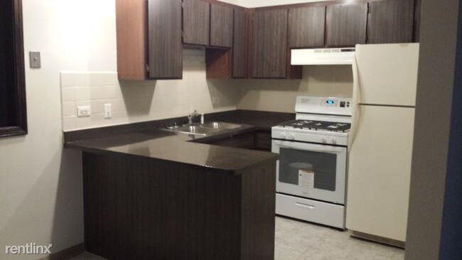 Building Photo - 2 br, 1 bath Apartment - 5632 W 105th Street