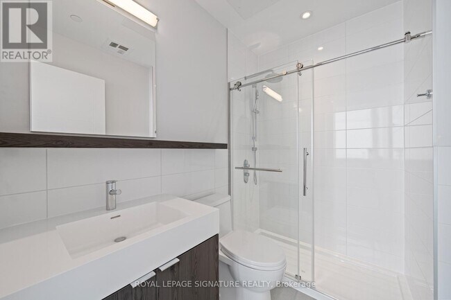 Photo du bâtiment - 664-1664 Spadina Ave.