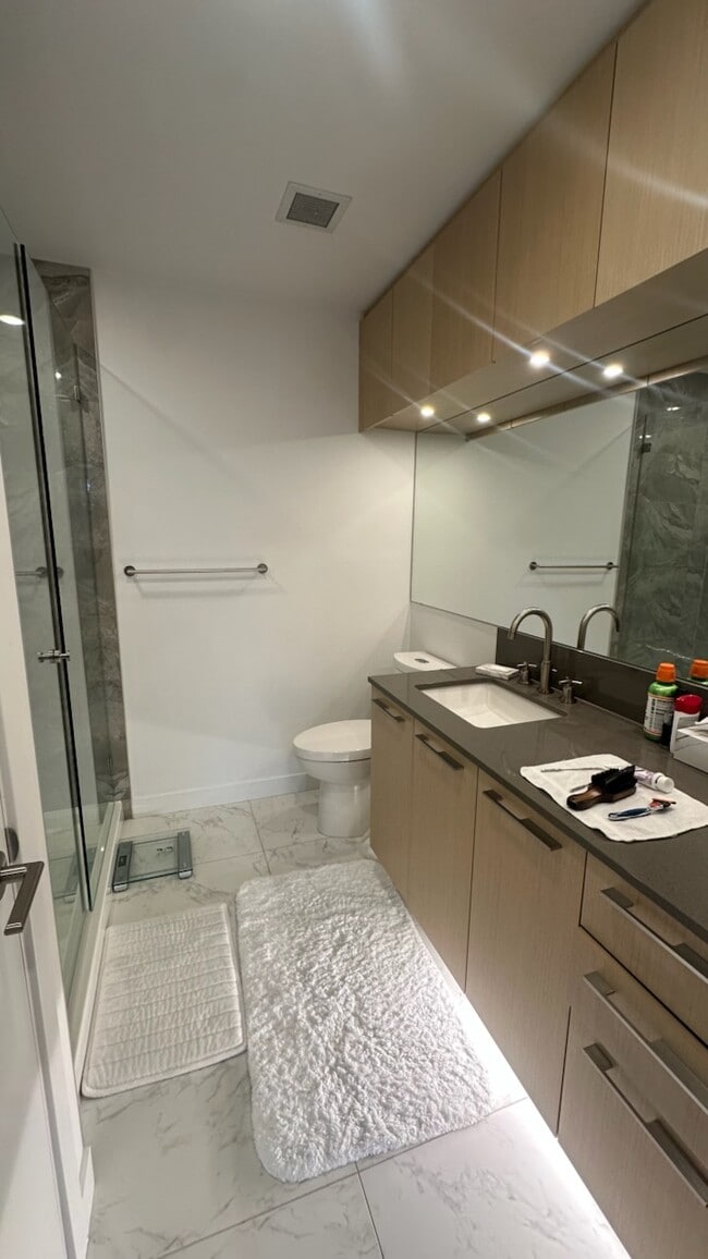 Building Photo - Stylish 1(+den) Bedroom, 2 Bathroom Apartment in Trendy Bridgeland - (IP006)