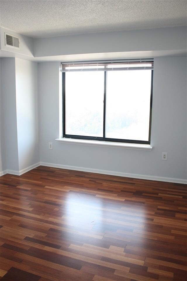 Foto del edificio - 759 2nd St