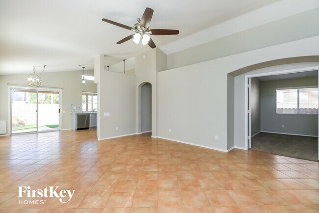 Building Photo - 2834 S Paseo Loma