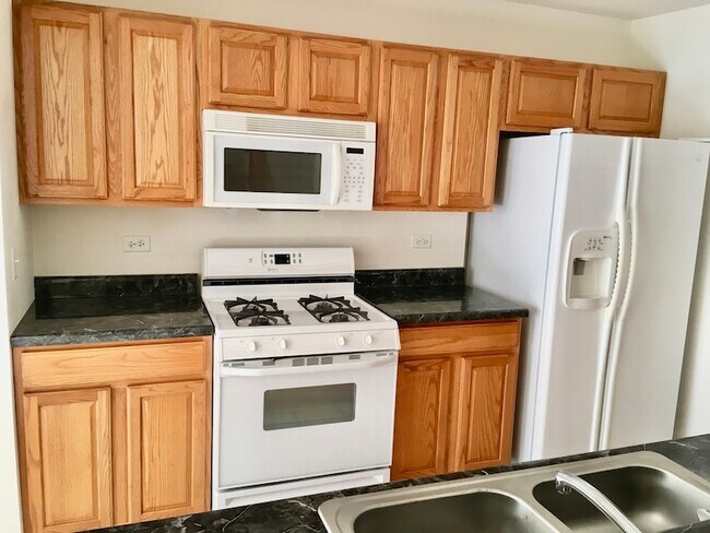 Foto del edificio - 2482 Stoughton Cir