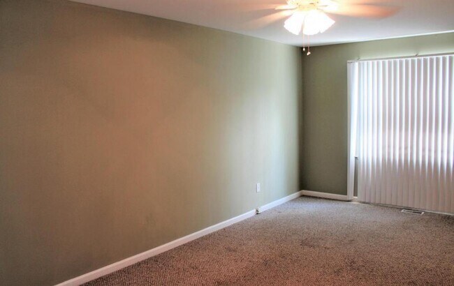 Building Photo - 2320 Geddie Pl
