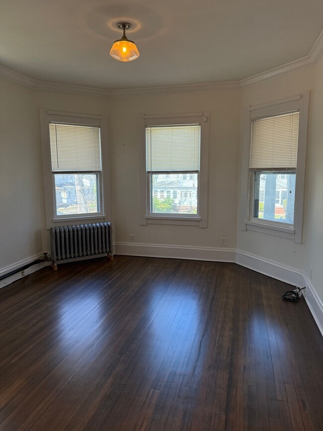 Foto del edificio - 33 Montclair Ave