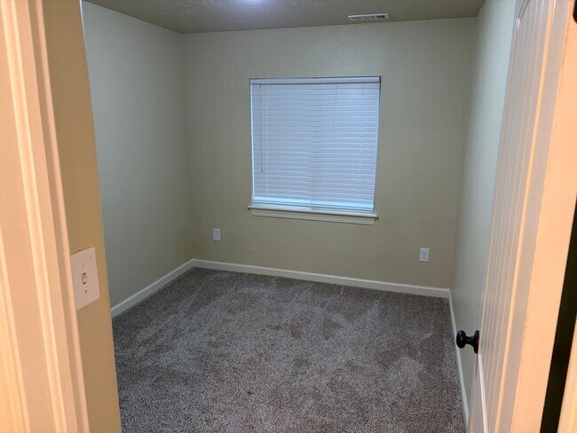 Foto del edificio - 14287 Rosaleen Ln