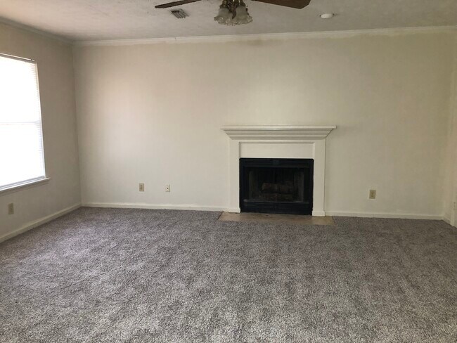 Foto del edificio - 724 Willow Pointe