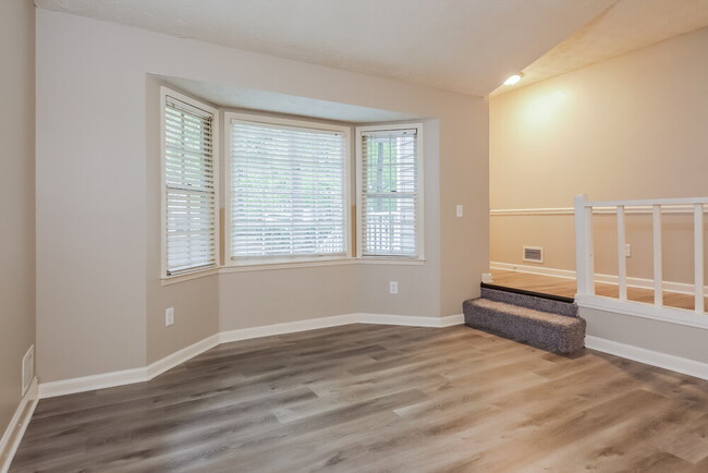 Foto del edificio - 1019 River Stone Ct