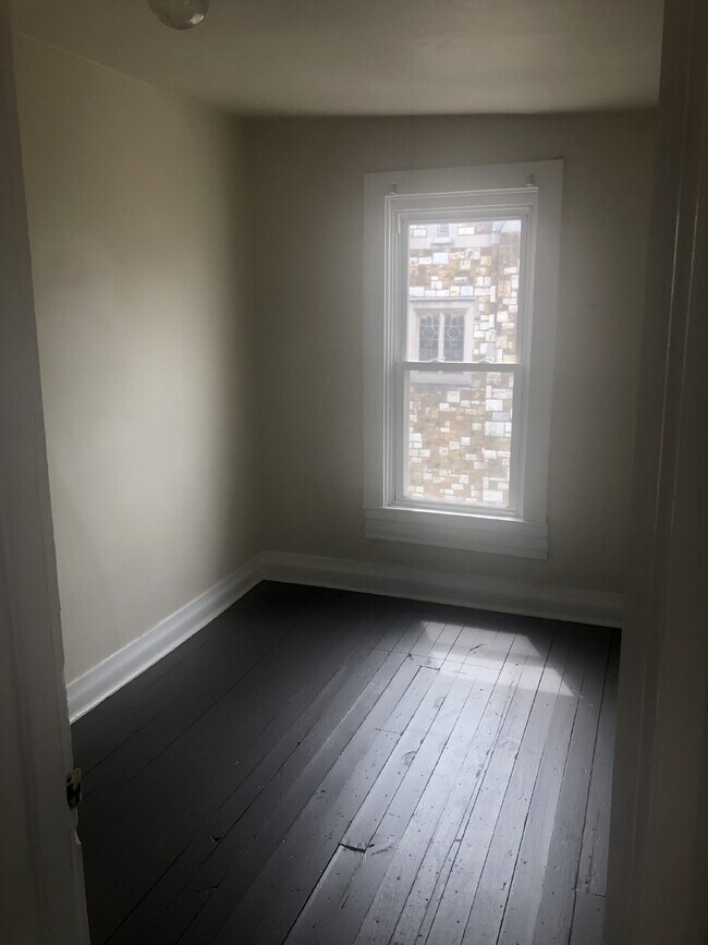 Foto del edificio - Move in ready!! Charming 4 Bedroom home!!