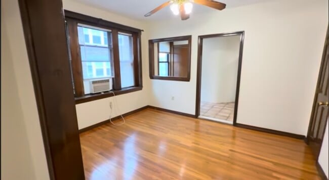 Building Photo - 240 Kelton St