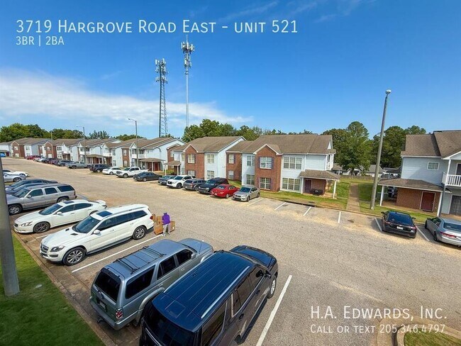Foto del edificio - 3719 Hargrove E Rd