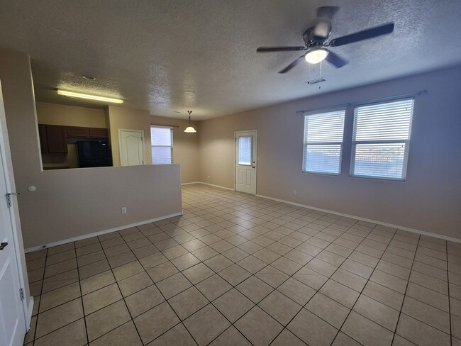 Building Photo - Cabezon - 4 Bedroom Home in Rio Rancho-Ref...