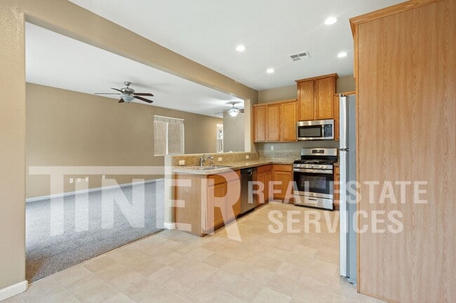 Foto del edificio - 2345 Coffeeberry Rd