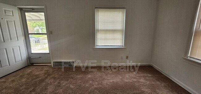 Building Photo - 21314 Clare Ave