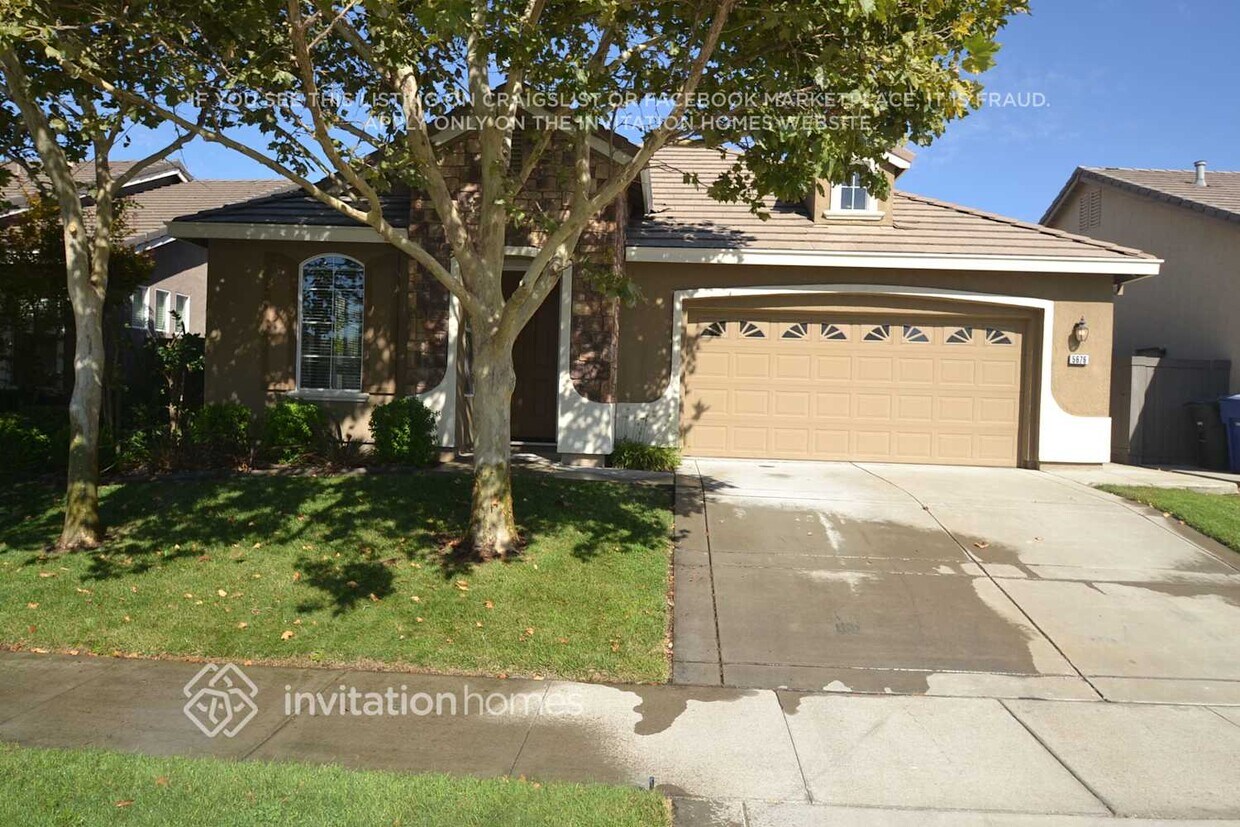 Foto principal - 5676 Bridgecross Dr