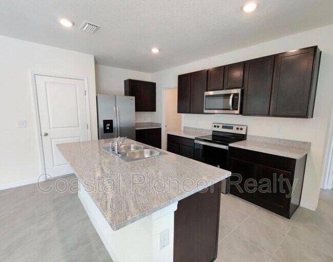 Building Photo - 34260 Jasper Stone Dr