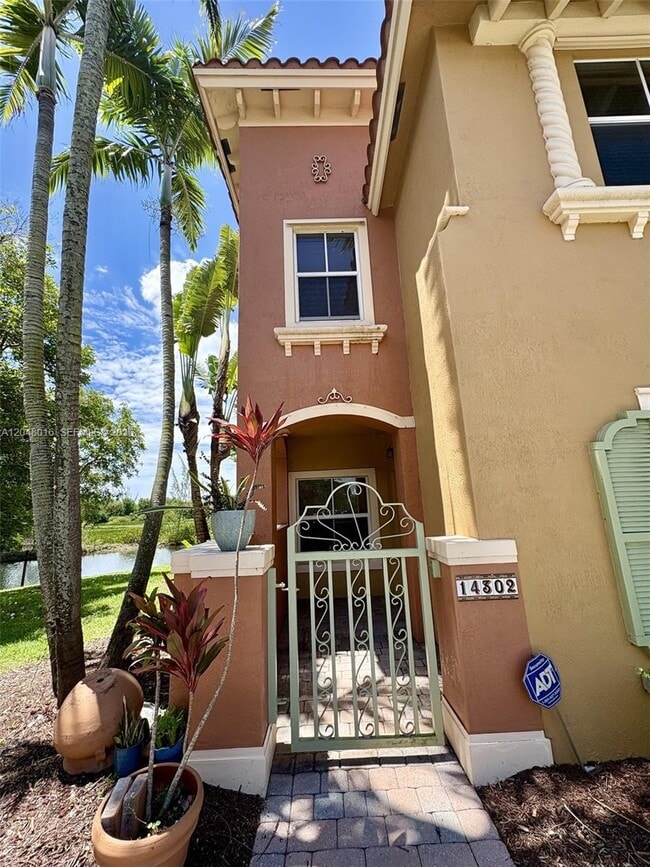 Foto del edificio - 14302 SW 11th St