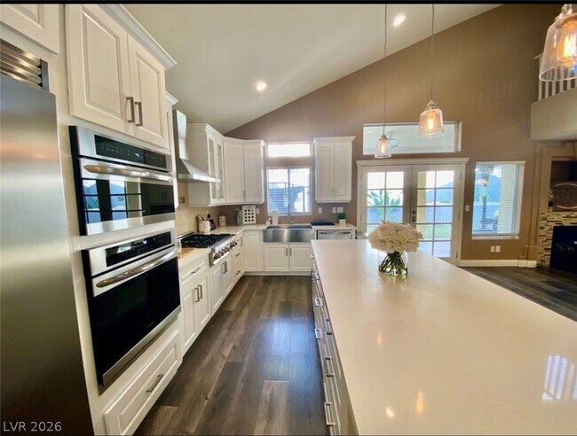 Foto del edificio - 7237 Tealwood St