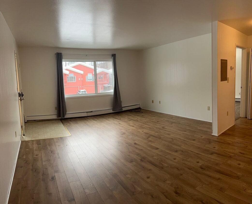 Foto principal - 537 E 24th Ave