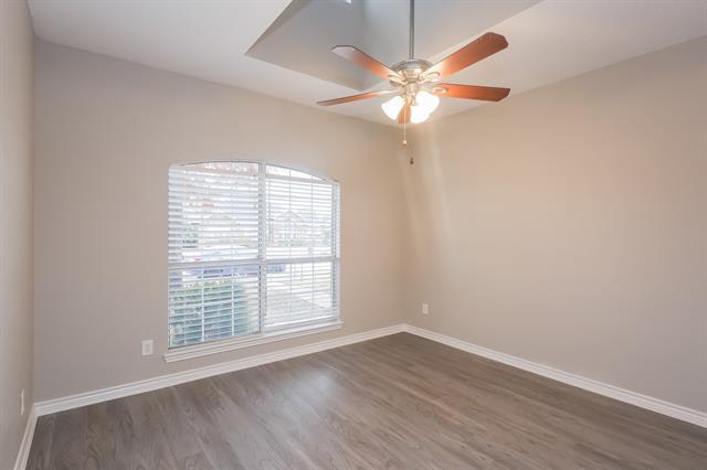 Foto del edificio - 8205 Lake Bend Dr