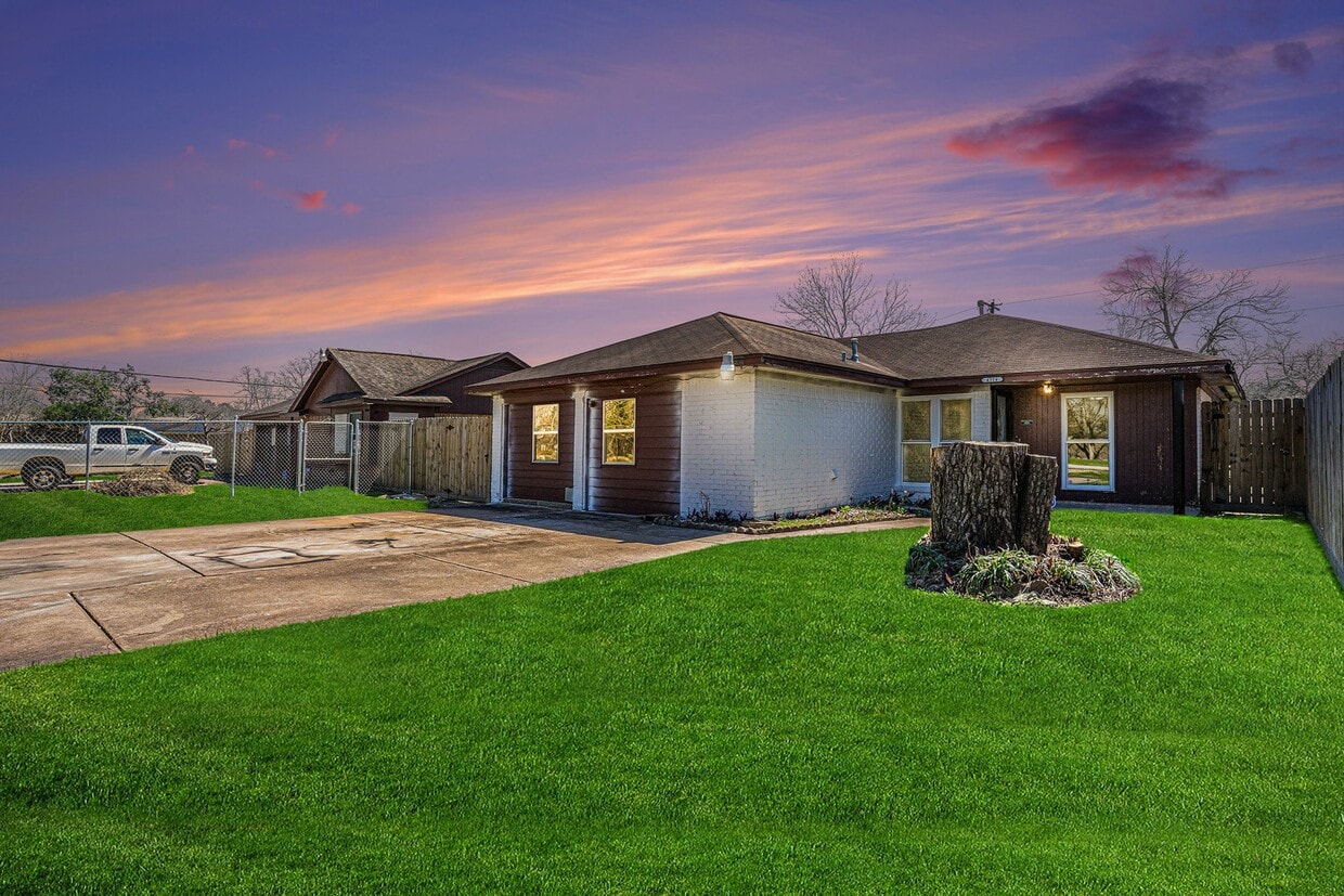 Foto principal - 4514 36th St E