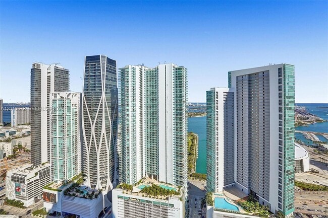 Foto del edificio - 851 NE 1st Ave