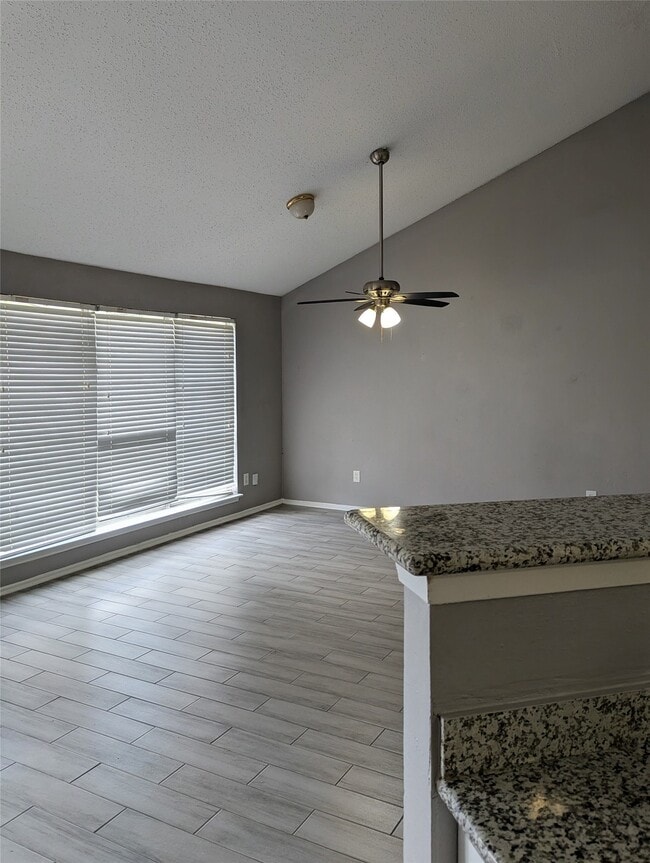 Building Photo - 2223 Crosscoach Ln