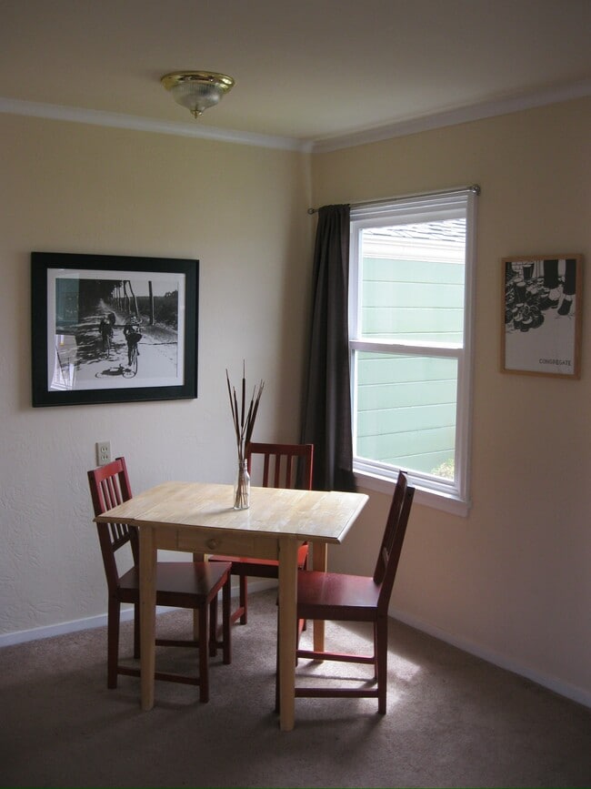 Foto del edificio - 645 Hamilton Ave