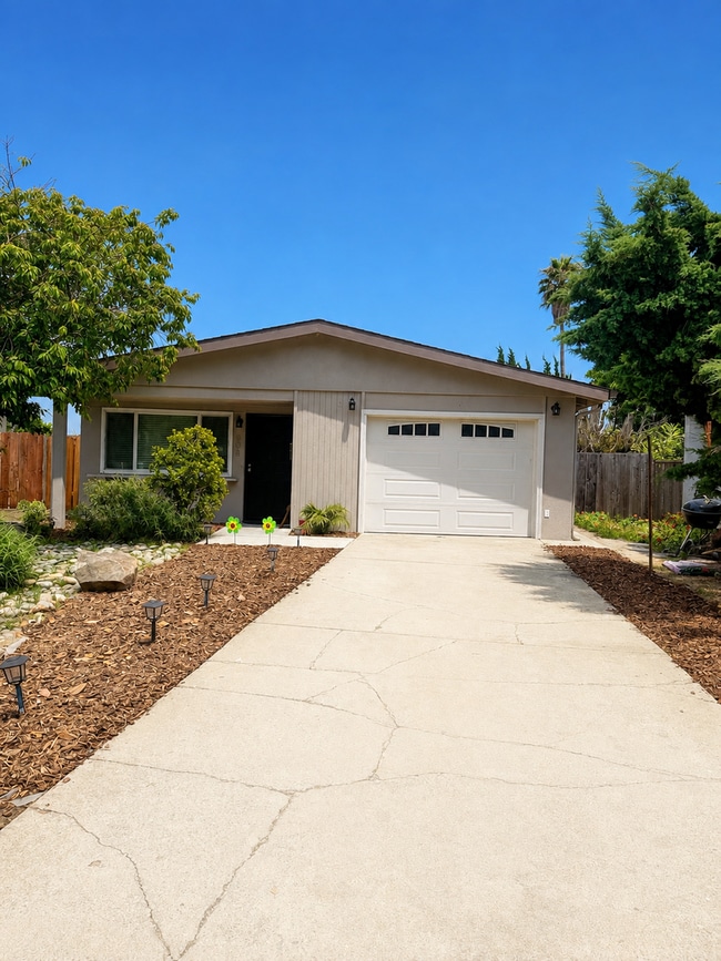 Building Photo - 604 Ester Way