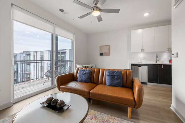 Foto del edificio - 633 E Main St