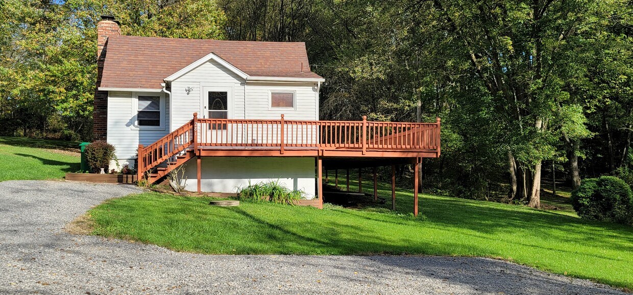 Foto principal - 281 Acre Ave