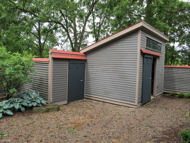 Building Photo - 2 br, 1.5 bath House - 2841 Waters Rd Carr...